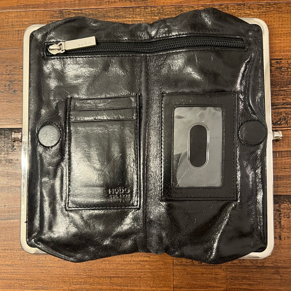 HOBO Lauren Clutch-Wallet